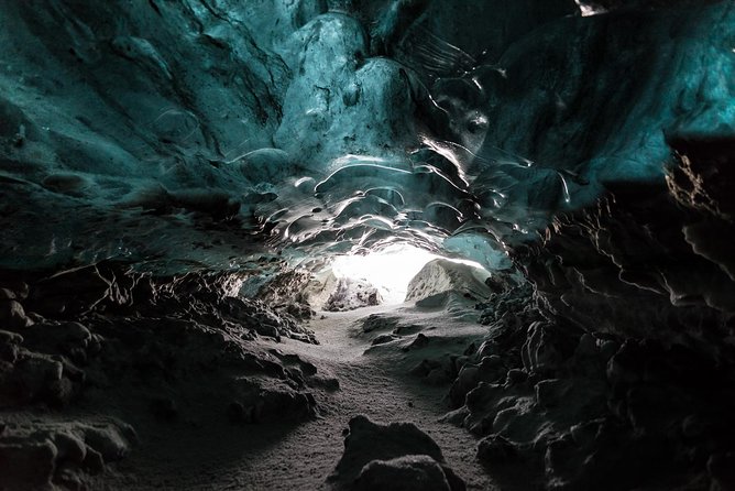 3-Day Golden Circle, Ice Cave and Glacier Lagoon Small-Group Tour - Day 1 Þingvellir, Geysir, Gullfoss, and your hotel near Kirkjubæjarklaustur