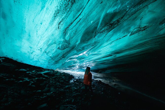 8-Day Small Group Tour Around Iceland from Reykjavik - Day 2: South Coast waterfalls, Reynisfjara black sand, and Sólheimajökull glacier time