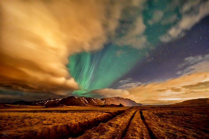 Aurora/Northern light hunt and photos (photography help provided) - Photo Coaching That Turns a Cold Wait Into Real Images