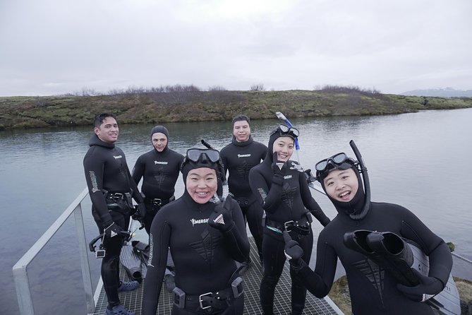 Freedive Silfra Half Day Tour - Getting warm fast: changing room help, hydration, and hot cocoa