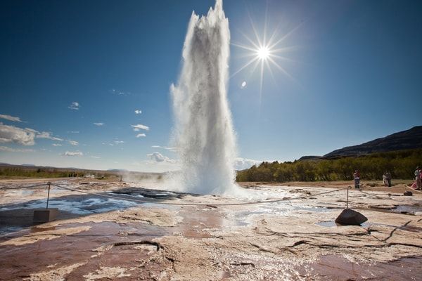From Reykjavik: Best of Golden Circle Guided Tour - Þingvellir National Park, tectonic plates you can stand near