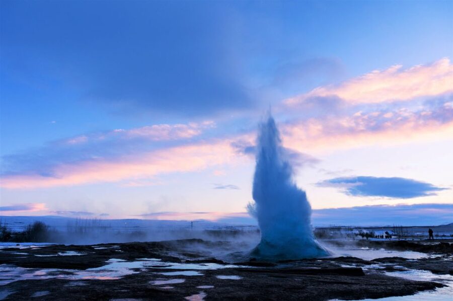 From Reykjavik: Best of Golden Circle Guided Tour - Geysir area and Strokkur, the eruption show you can time