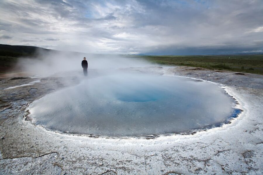 From Reykjavik: Golden Circle and Northern Lights Combo - Northern Lights by Night Bus: Forecasting, Waiting, and What You Can Control