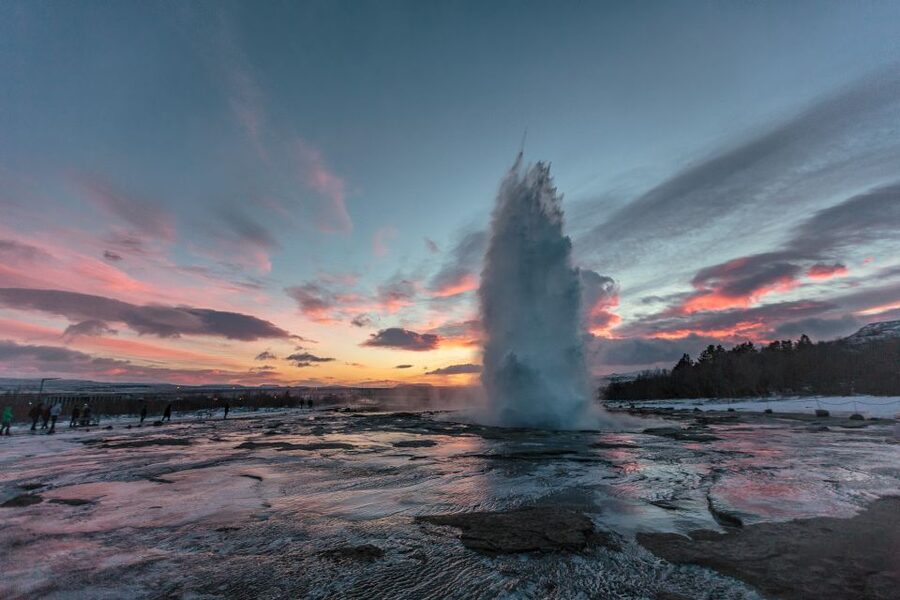 From Reykjavík: Golden Circle & Northern Lights Combo - Timing, Dinner, and Winter Comfort You Should Not Ignore