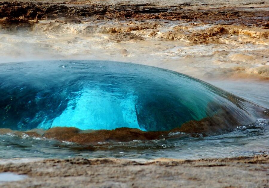 From Reykjavik: Golden Circle & Secret Lagoon Guided Tour - Should you book this Golden Circle and Secret Lagoon tour?
