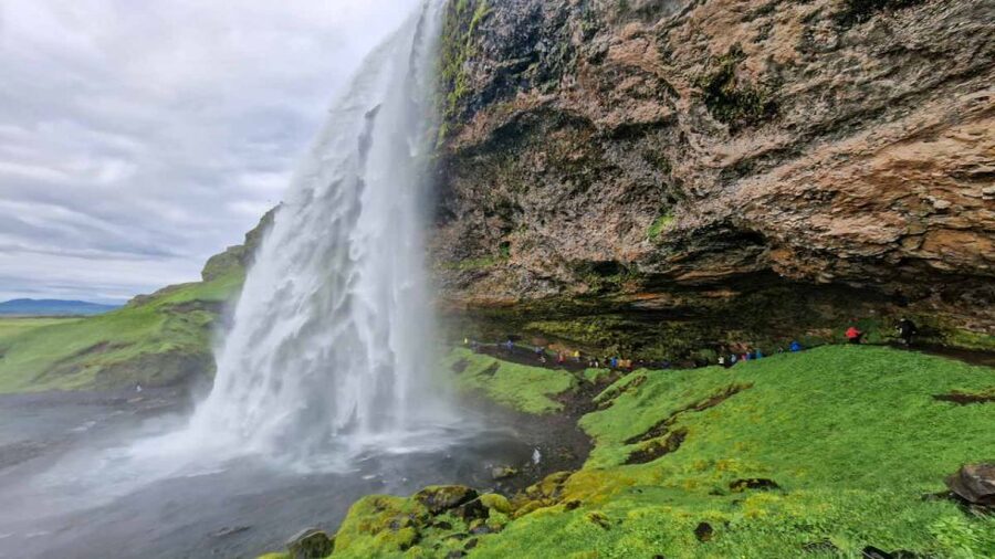 From Reykjavík: Katla Ice Cave and South Coast Tour - Bus time from Reykjavík: how the day is paced