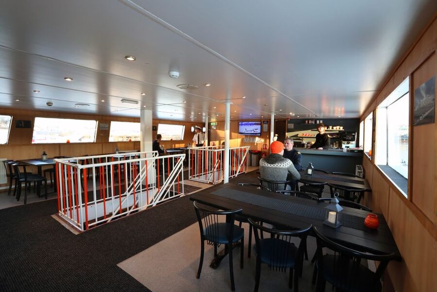 From Reykjavik: New Years Fireworks by Boat - Your deck strategy: observation decks, blankets, and real winter comfort