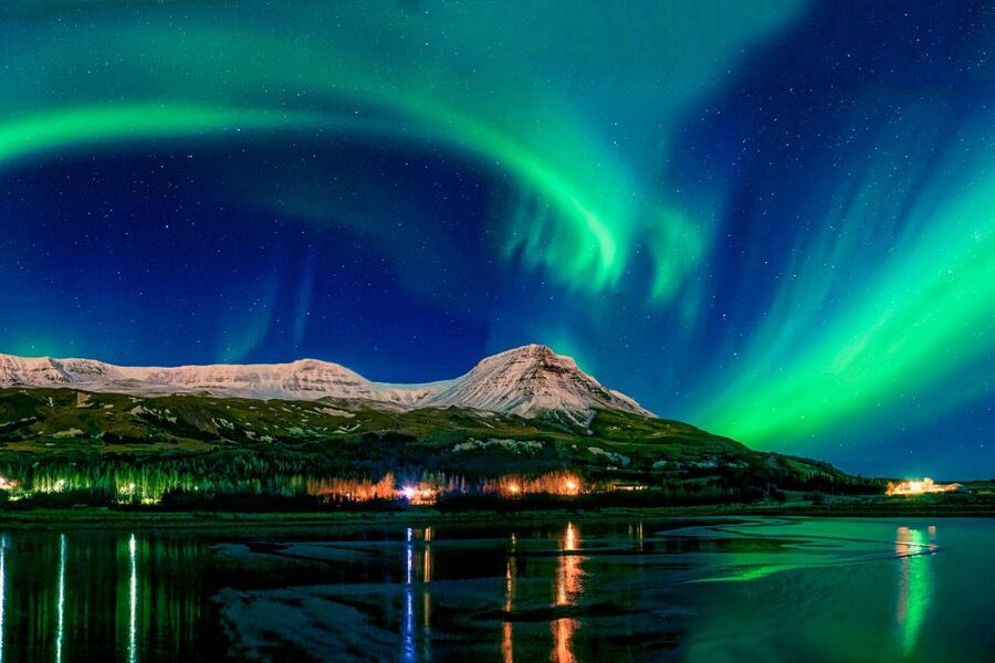 From Reykjavik: Northern Lights Chase with Expert Guide - The Real Value of $73 Per Person on a 3.5 Hour Aurora Window