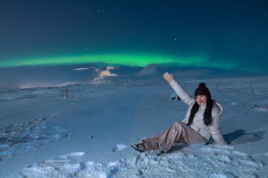 From Reykjavik: Northern Lights Guided Tour with Photos - What to bring (and what not to bring) so you stay comfortable