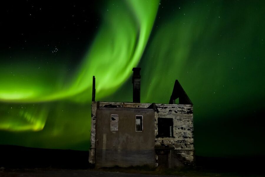 From Reykjavik: Northern Lights Tour with Hot Cocoa & Photos - Price and Value at $169: What You Are Really Paying For