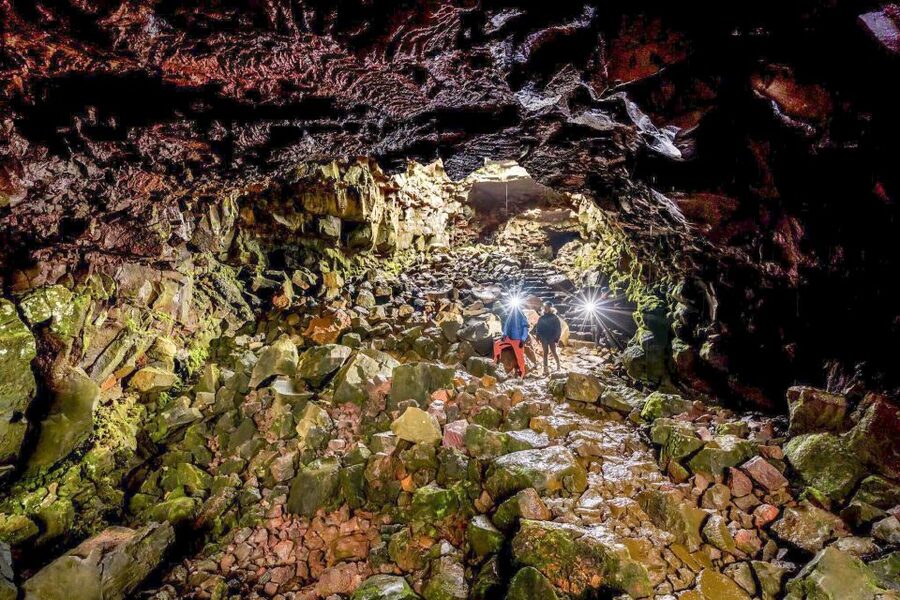 From Reykjavik: Raufarhólshellir Lava Tunnel by Bus - From BSI Bus Terminal to the lava tube in about 30 minutes