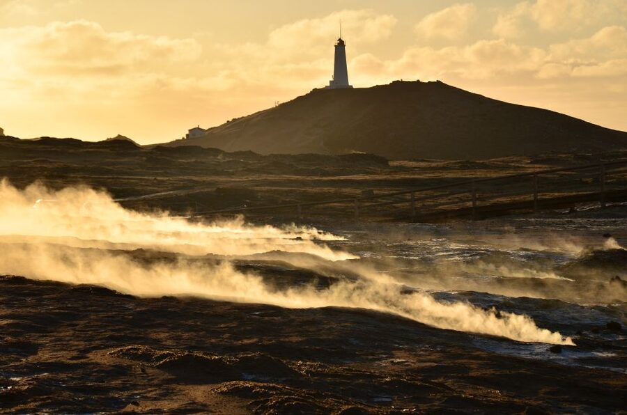 From Reykjavik: Reykjanes Geopark Tour & Airport Transfer - Reykjanes Geopark in 7 hours: a geology-heavy half day that moves