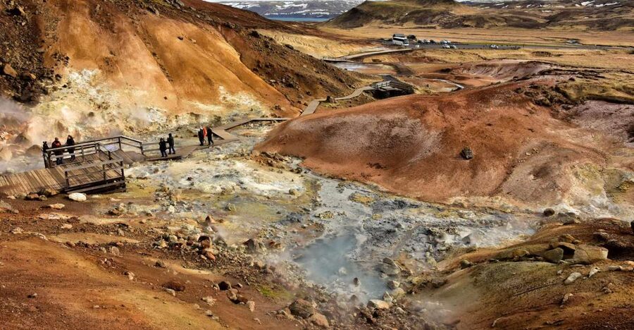 From Reykjavik: Reykjanes Geopark Tour & Airport Transfer - Getting picked up in Reykjavik, then working north on a tight schedule