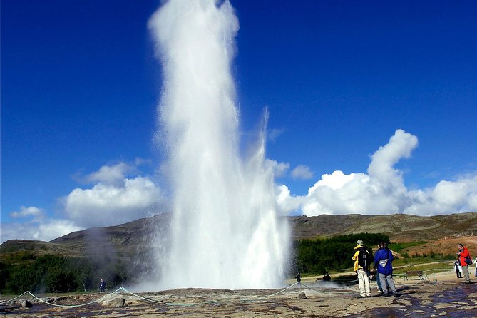 Golden Circle and Fontana Geothermal Spa Day Trip from Reykjavik - Geysir geothermal area and Strokkur: watching eruptions without the chaos