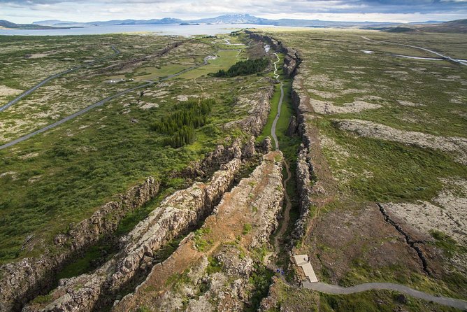 Golden Circle Classic in Small group - Also for cruises - Stop 2: Gullfoss Waterfall, the Golden Waterfall Moment