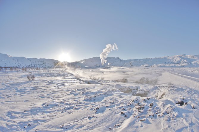 Golden Circle with extra G - Oxararfoss: a short geology walk between tectonic plates