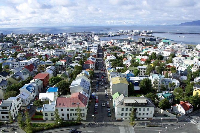 Iceland: Airport Transfers between Keflavík and Reykjavik Center - Keflavík to BSÍ, the practical reason people pick this transfer