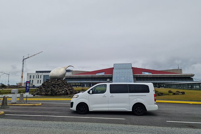 Keflavik Airport Private Transfer Round Trip - First Ride Into Reykjavik Without the Taxi Chaos