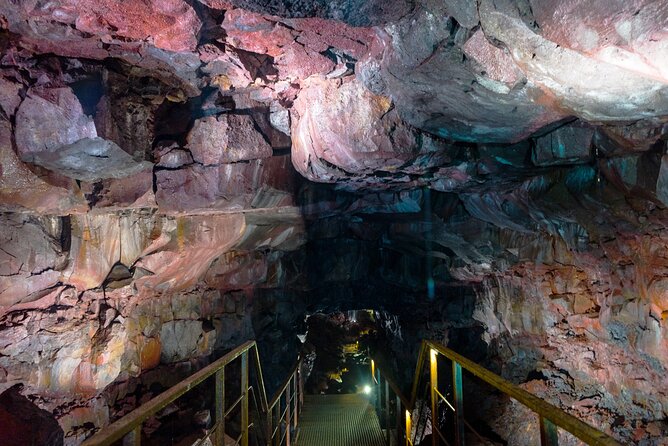 Lava Caving Experience - Group Size: What the Small-Group Promise Means