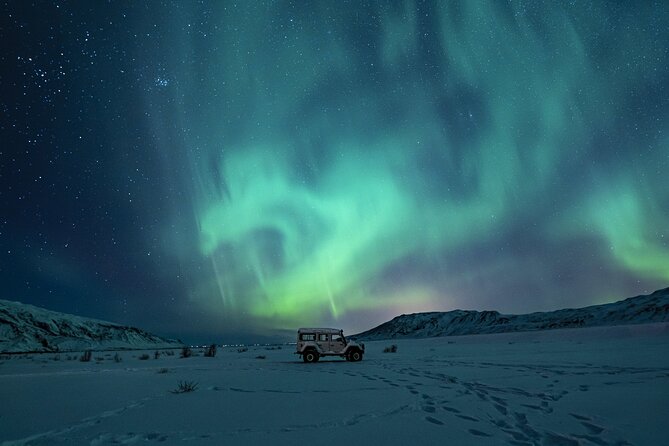 Northern Lights 4x4 Tour with Pastries and Cocoa from Reykjavik - Why a 4x4 Aurora Chase Beats Waiting Around Town