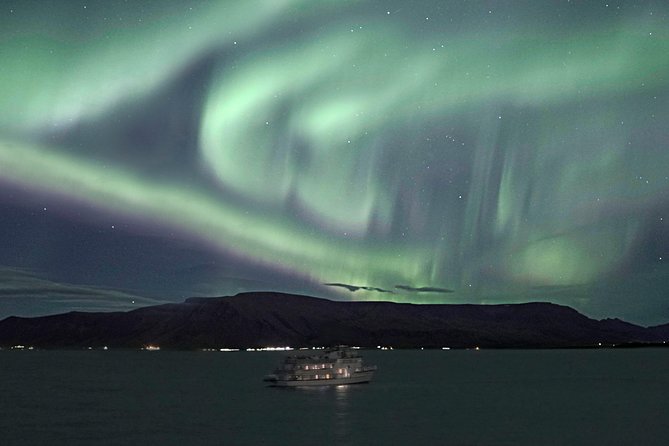Northern Lights Cruise from Reykjavik Including Photos - Boat Size, Deck Space, and Wind: What Can Affect Your Comfort