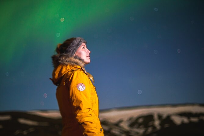 Northern Lights Minibus Tour with Hot Cocoa, Blankets & Photos - Photo Expectations: Free Photos Can Be Great, But Not Magical