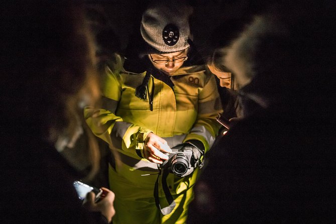 Northern Lights Night Tour from Reykjavik - How the guide helps with aurora photos (without turning it into a class)