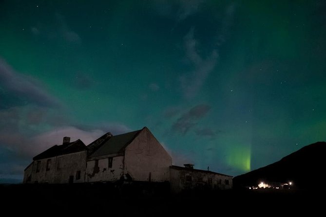 Northern Lights Small-Group Tour with Hot Chocolate & Photos - Where the guides earn their keep: stories, science, and persistence