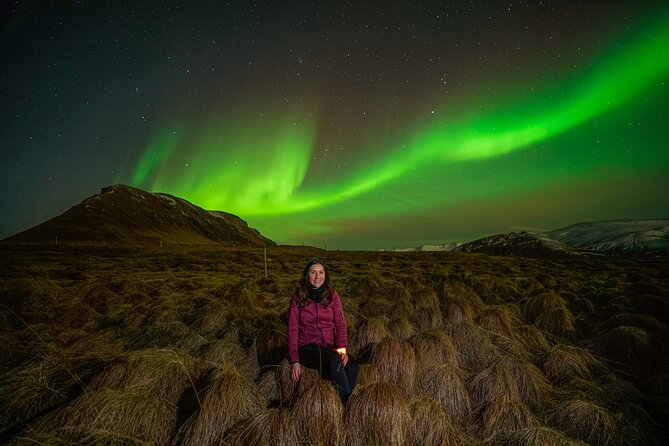 Northern Lights Tour with Photos, Snacks, Warm Snowsuits, Chairs - Pickup in Reykjavik: bus-stop limits and how to avoid a last-minute scramble