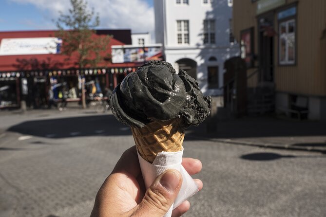 Private Icelandic Sweet Tooth Tour - Laugavegur stroll: city stories while you keep moving