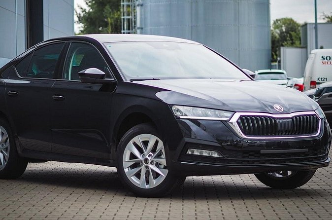 Private Transfer from Reykjavik to Reykjavik Airport KEF by Sedan - Time, Traffic, and the Included 15 Minutes Waiting
