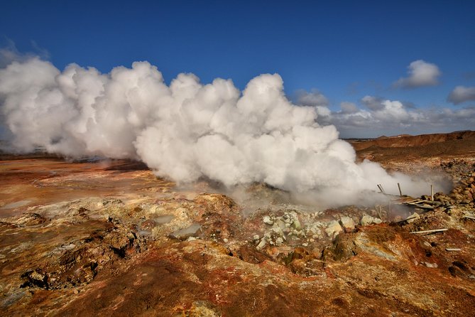 Reykjanes Geopark Small-Group Tour with Airport Transfer - Pickup, group size, and how the minibus ride really works