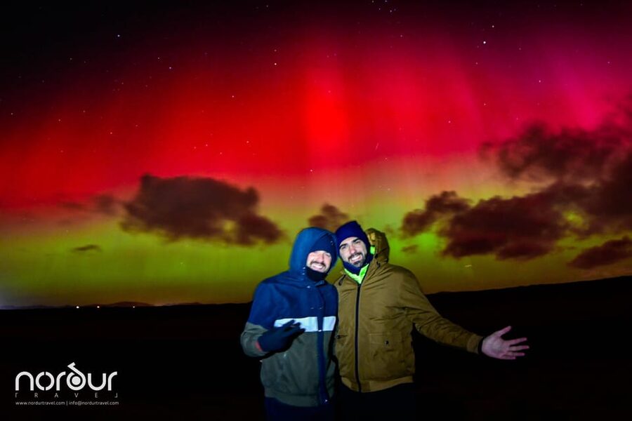Reykjavík: 4x4 Minibus Northern Lights with Photo and Cocoa - Price and value: what you get for $136