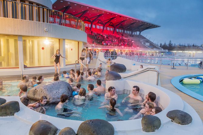 Reykjavik City Card 24-hour - Voucher swap and using the Straeto bus without losing your day
