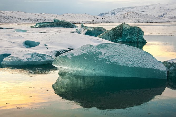 Reykjavik: Glacier Lagoon Boat Ride & South Coast Full Day Tour - A 7:00 am south-coast marathon with real highlights