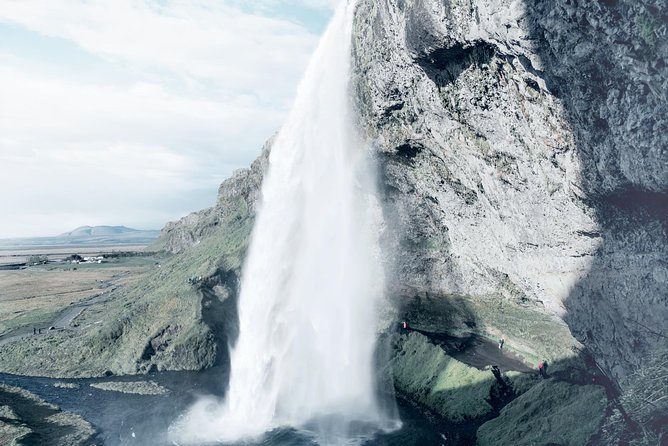 Reykjavik: Glacier Lagoon Boat Ride & South Coast Full Day Tour - Waterfalls on the return: Stjórnarfoss and Seljalandsfoss