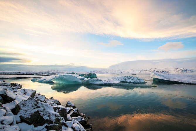 Reykjavik: Glacier Lagoon, Diamond Beach & South Coast Day Tour - Bus comfort and the reality of a 14-hour day