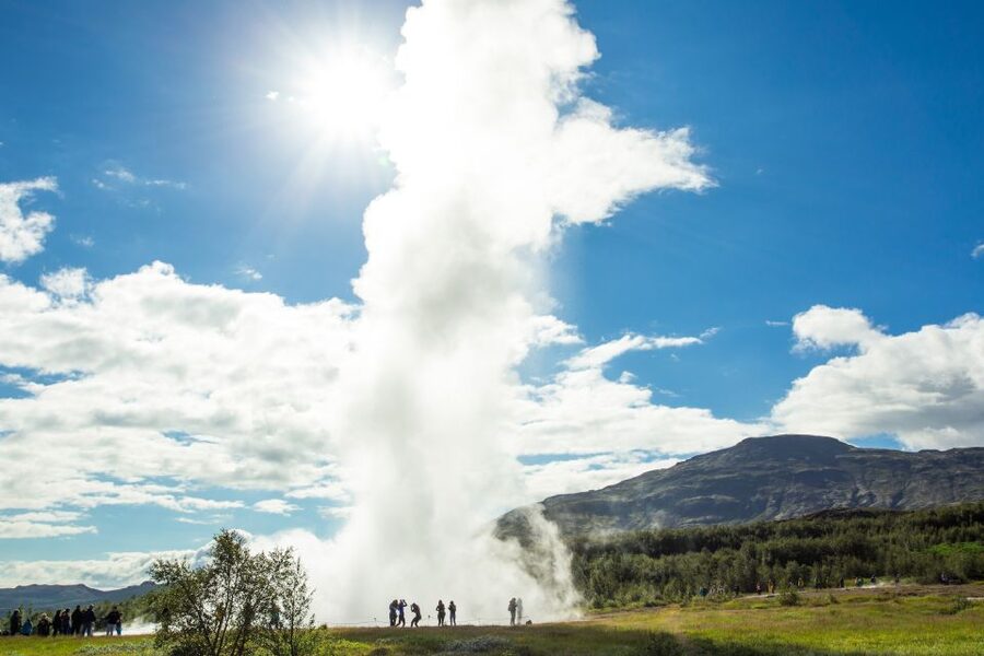 Reykjavik: Golden Circle Day Tour with optional Blue Lagoon - Should you book the Golden Circle day tour with optional Blue Lagoon?