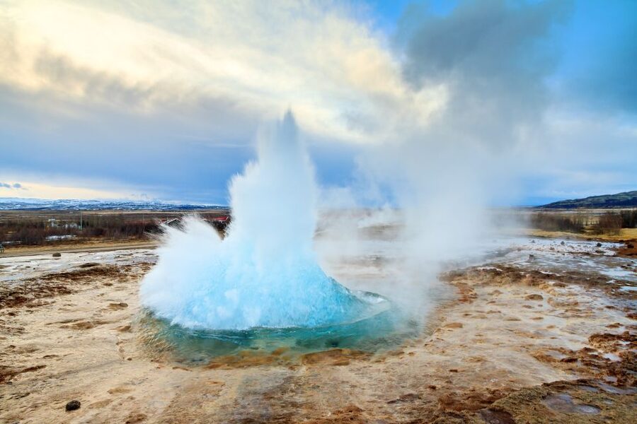 Reykjavik: Golden Circle Day Trip with Blue Lagoon Transfer - Geysir and Haukadalur: timing Strokkur like a pro