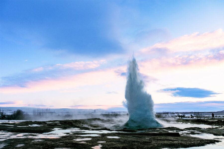 Reykjavik: Golden Circle Full-Day Tour with Kerid Crater - Gullfoss: the spray moment that sells the whole day