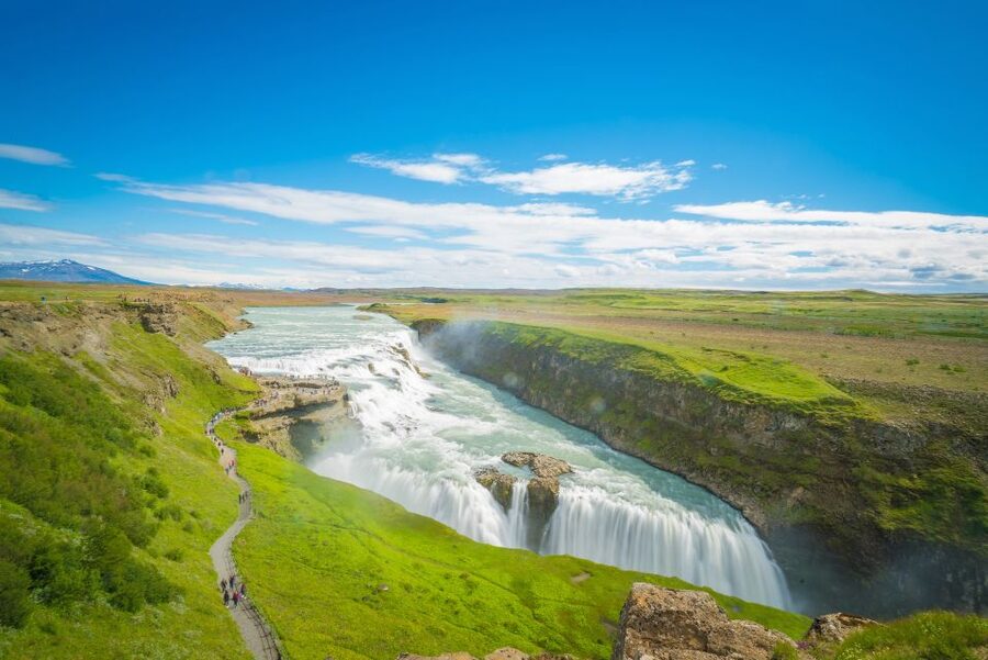 Reykjavik: Golden Circle Tour with Blue Lagoon Visit & Entry - Pickup and drop-off around Reykjavik, and why meeting points matter