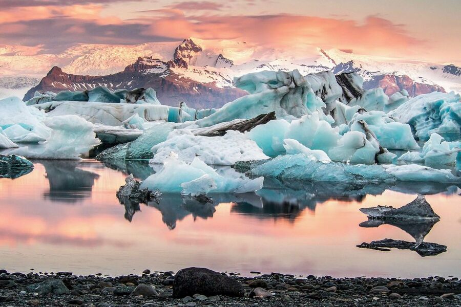 Reykjavik: Jokulsarlon Glacier Lagoon Full-Day Guided Trip - Vik Dinner Stop and the Eyjafjallajökull View