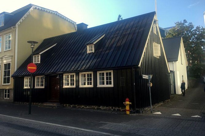Reykjavik Main Sights and Hidden Spots: A Self-Guided Audio Walk - Itinerary breakdown, step by step, without the stress