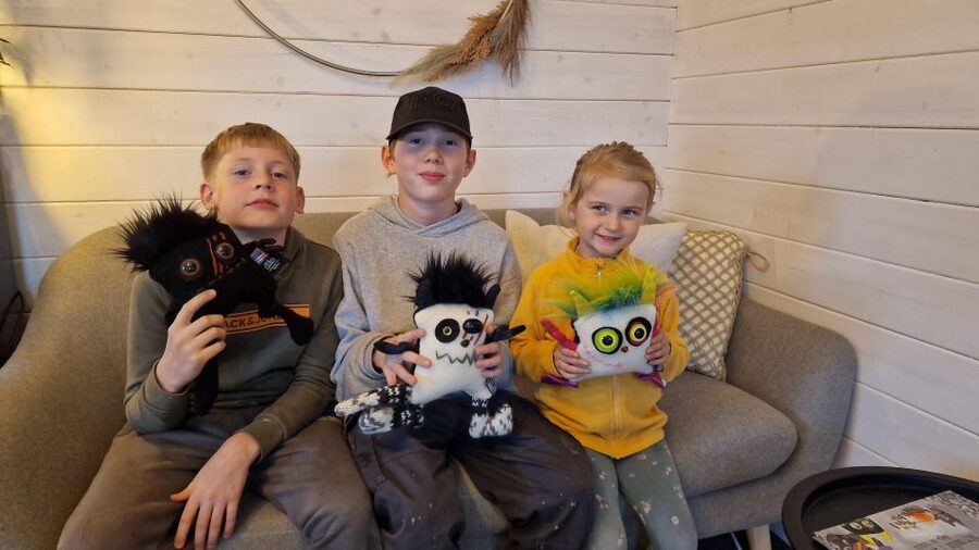 Reykjavik: Make an Icelandic Wool Monster - A One-Hour Wool Workshop Near Reykjavik, With Shore Views