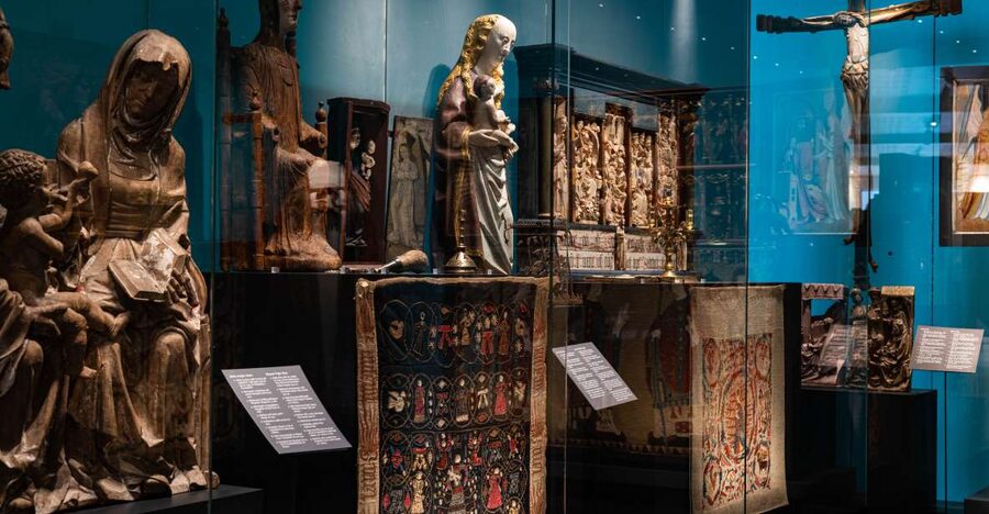 Reykjavík: National Museum of Iceland Entry Ticket - The artifacts that people remember: Thor and the 16th-century Bible
