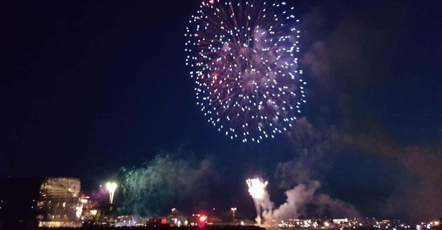 Reykjavík: New Year's Eve Northern Lights Yacht Cruise - Videy Island and the Imagine Peace monument on the route