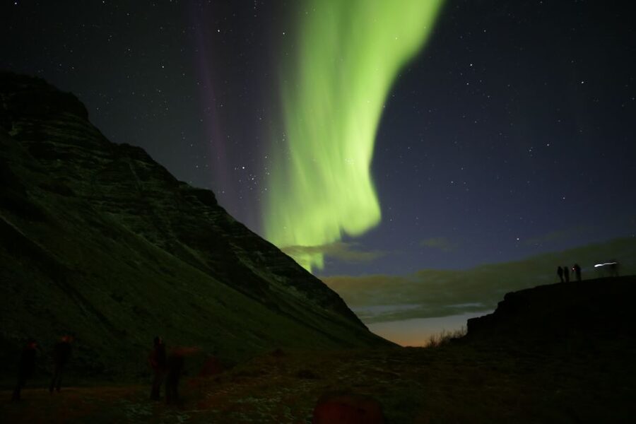 Reykjavik: Northern Lights Experience by Superjeep - Weather Cancellations and Rebooking: How Risk Is Managed