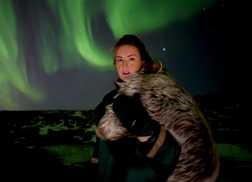 Reykjavik: Northern Lights Tour w/Pro Photos - Small Group - Getting picked up around Reykjavík, then heading for dark skies