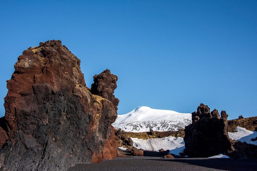 Reykjavik: Snaefellsnes & Mt. Kirkjufell Guided Minibus Tour - Djúpalónssandur: lava beach walking that feels like a geology lesson
