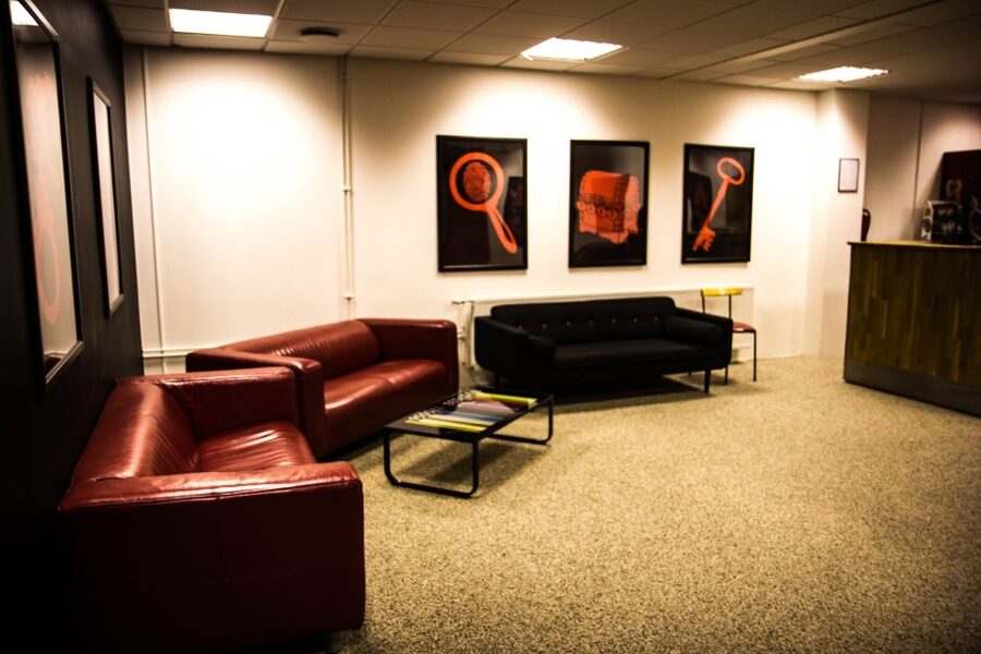 Reykjavik: The Bank Heist Escape Room Experience - Languages and Audio Guide: Icelandic and English Support
